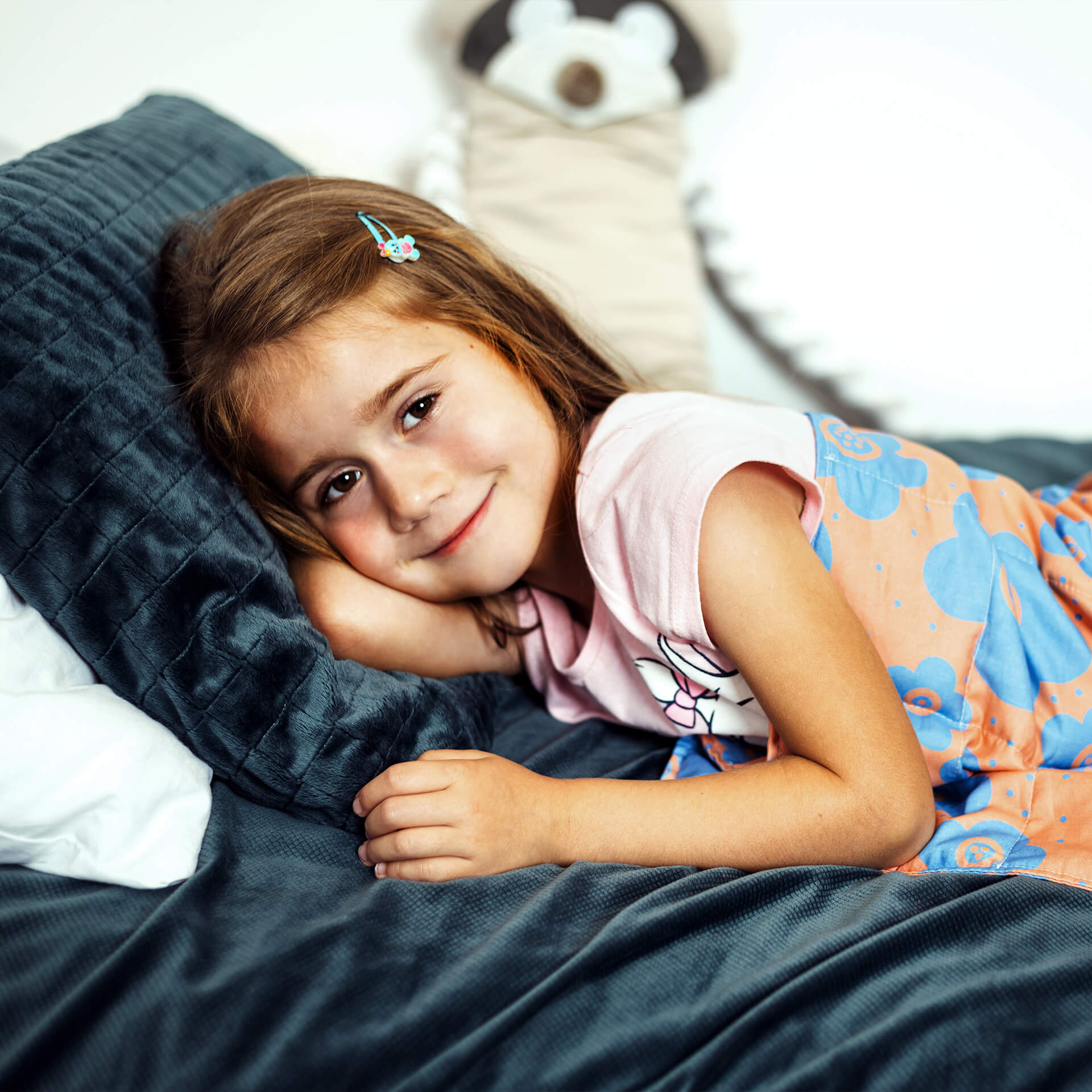 Kids weighted blanket in dark blue